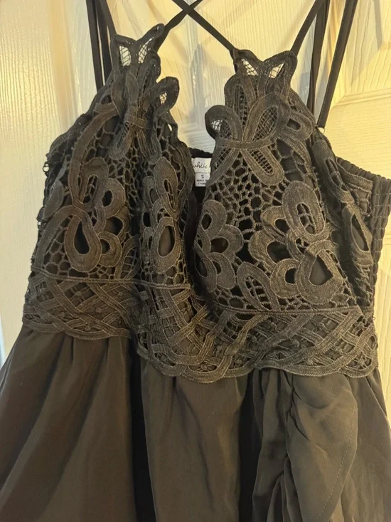 White Birch Black Crochet Bodice Midi Dress - Picture 2 of 4